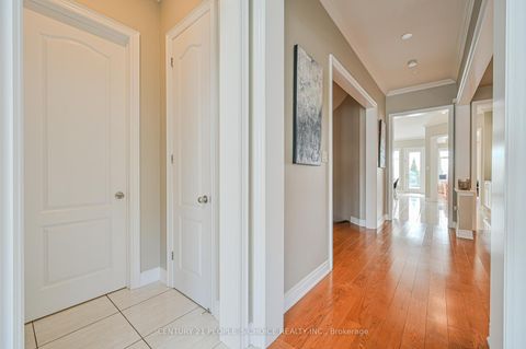 Photo 6 at 39 Munsie Drive, Nobleton, King