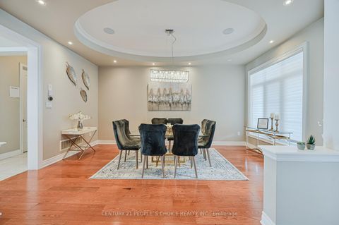 Photo 8 at 39 Munsie Drive, Nobleton, King