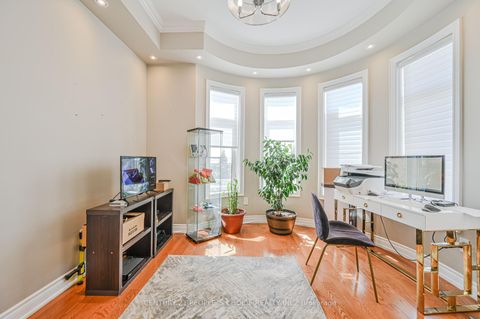 Photo 10 at 39 Munsie Drive, Nobleton, King