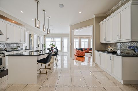 Photo 14 at 39 Munsie Drive, Nobleton, King
