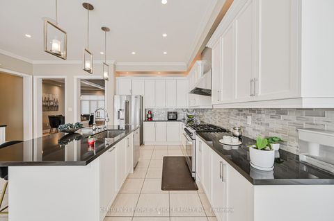 Photo 17 at 39 Munsie Drive, Nobleton, King