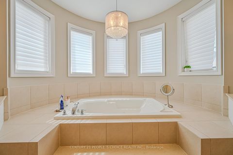 Photo 26 at 39 Munsie Drive, Nobleton, King