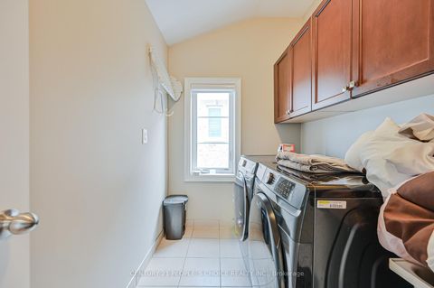 Photo 35 at 39 Munsie Drive, Nobleton, King