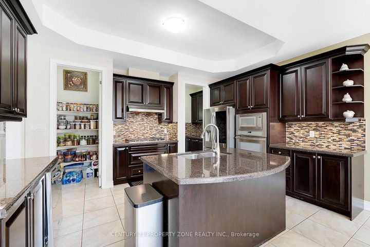 Photo 12 at 5198 Adobe Court, Churchill Meadows, Mississauga