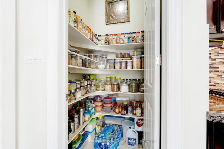 Photo 13 at 5198 Adobe Court, Churchill Meadows, Mississauga