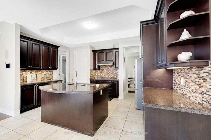 Photo 14 at 5198 Adobe Court, Churchill Meadows, Mississauga