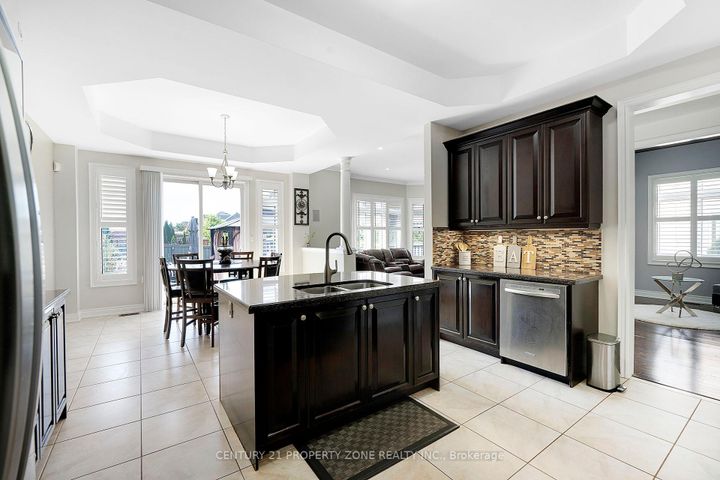 Photo 15 at 5198 Adobe Court, Churchill Meadows, Mississauga