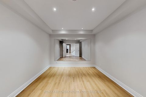Photo 40 at 383 Paradelle Drive, Oak Ridges Lake Wilcox, Richmond Hill
