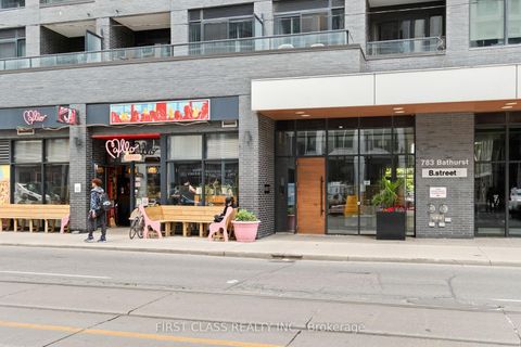 Photo 2 at 413 - 783 Bathurst Street, University, Toronto