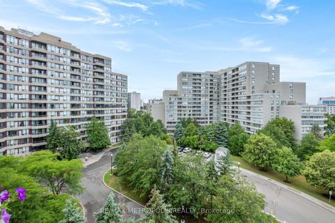 Photo 26 at 701 - 81 Townsgate Drive, Yorkhill, Vaughan