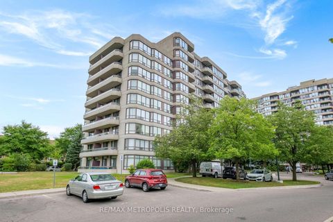 Photo 33 at 701 - 81 Townsgate Drive, Yorkhill, Vaughan