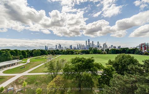 Photo 1 at 704/05 - 10 Avoca Avenue, Moore Park, Toronto