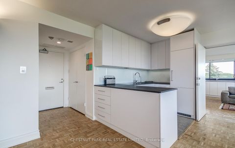 Photo 28 at 704/05 - 10 Avoca Avenue, Moore Park, Toronto