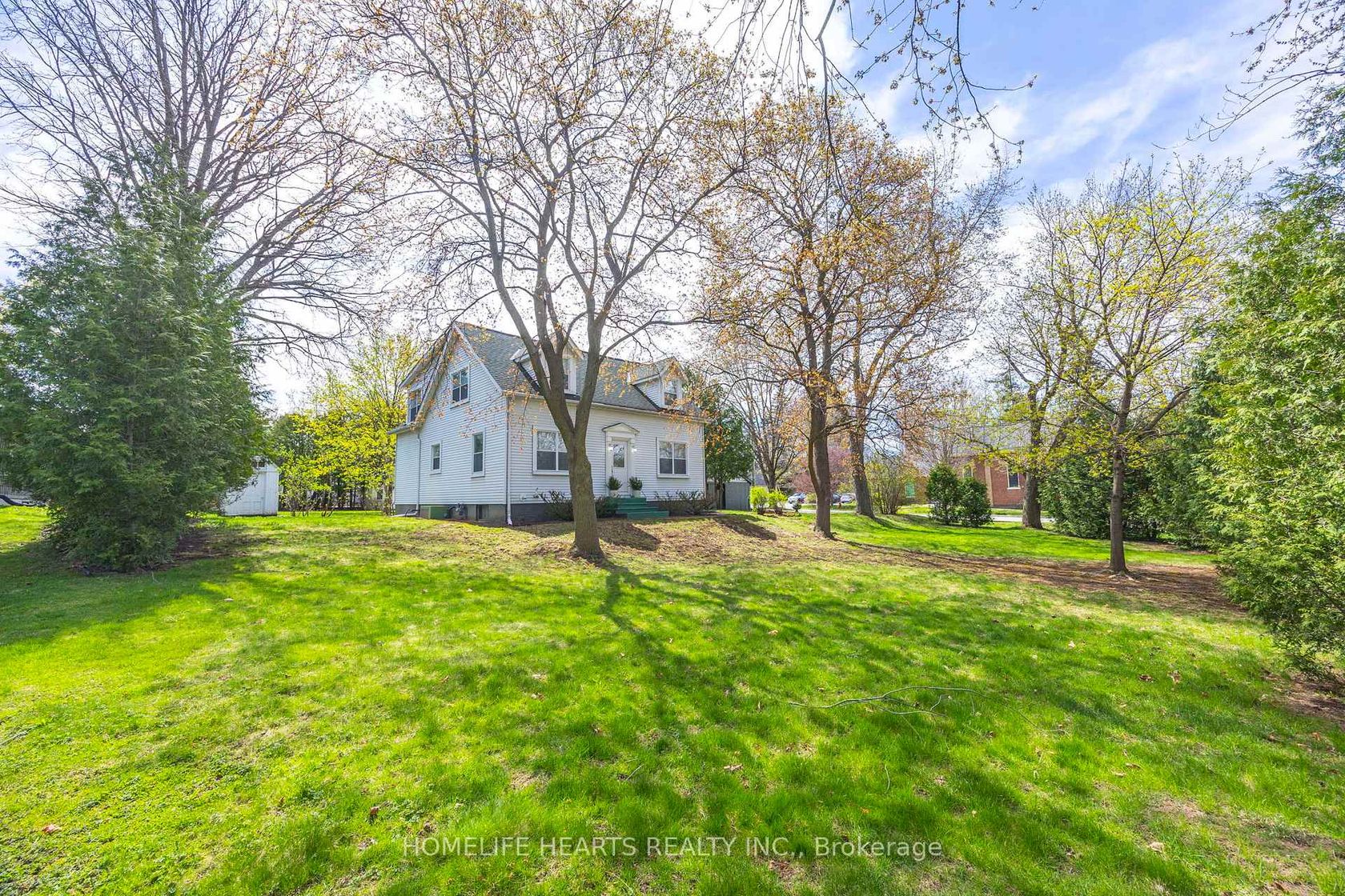 6995 Second Line W, Meadowvale Village, Mississauga by Loree Meneguzzi Real Estate 6995 Second Line W, Meadowvale Village, Mississauga