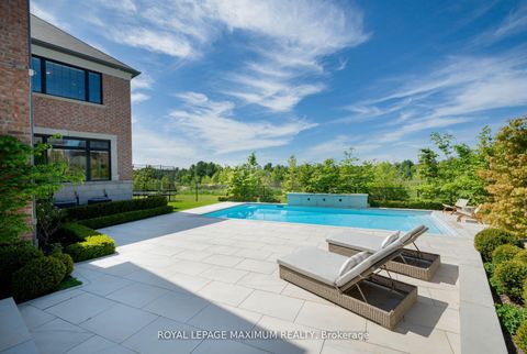 Photo 37 at 49 Mary Natasha Court, Kleinburg, Vaughan