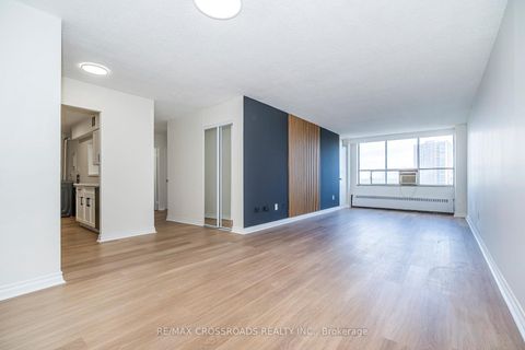 Photo 4 at 806 - 320 Dixon Road, The Westway, Toronto