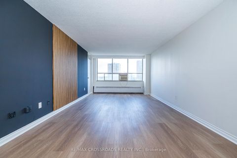 Photo 5 at 806 - 320 Dixon Road, The Westway, Toronto