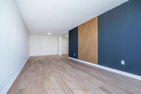 Photo 6 at 806 - 320 Dixon Road, The Westway, Toronto