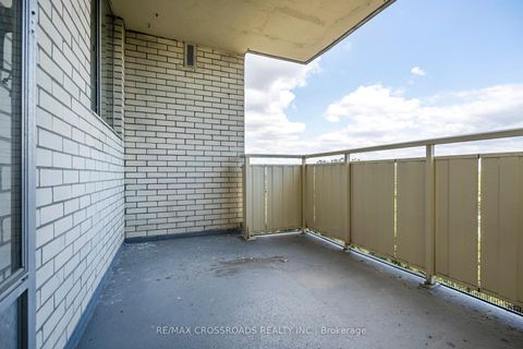 Photo 13 at 806 - 320 Dixon Road, The Westway, Toronto