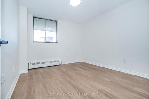 Photo 25 at 806 - 320 Dixon Road, The Westway, Toronto