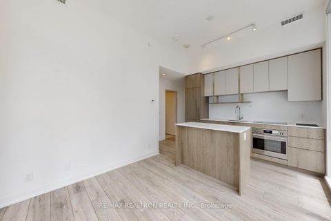 Photo 7 at #402 - 15 Holmes Avenue, Willowdale East, Toronto