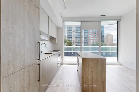 Photo 11 at #402 - 15 Holmes Avenue, Willowdale East, Toronto