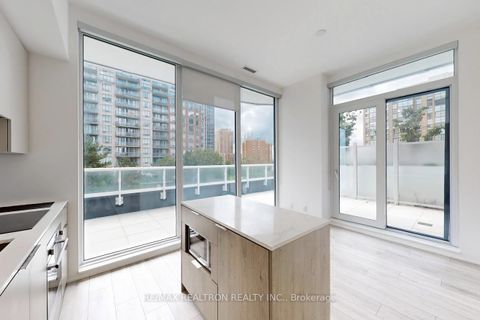 Photo 12 at #402 - 15 Holmes Avenue, Willowdale East, Toronto
