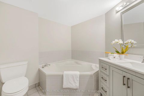 Photo 22 at 407 - 3233 Eglinton Avenue E, Scarborough Village, Toronto