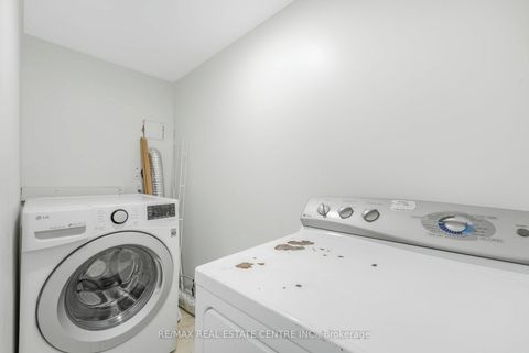 Photo 32 at 407 - 3233 Eglinton Avenue E, Scarborough Village, Toronto