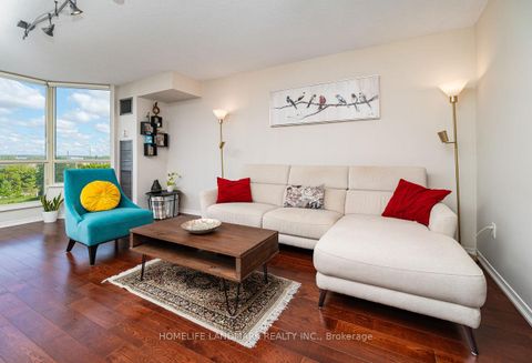 Photo 5 at 712 - 175 Cedar Avenue, Harding, Richmond Hill