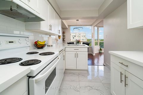 Photo 12 at 712 - 175 Cedar Avenue, Harding, Richmond Hill