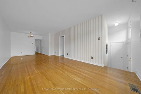 Photo 2 at 264 Mc Convey Drive, Crosby, Richmond Hill