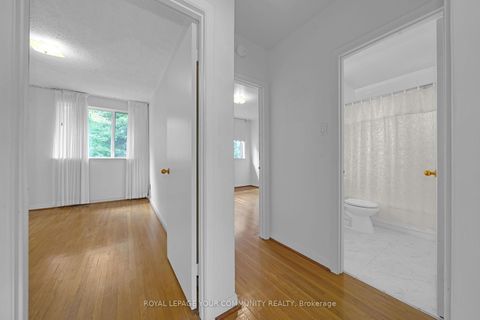 Photo 7 at 264 Mc Convey Drive, Crosby, Richmond Hill