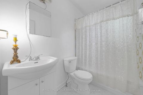 Photo 8 at 264 Mc Convey Drive, Crosby, Richmond Hill