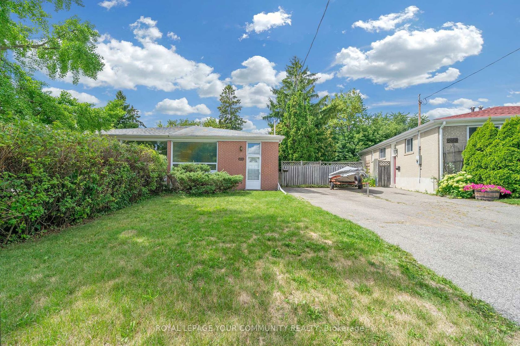 264 Mc Convey Drive, Crosby, Richmond Hill 