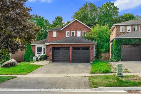 Photo 1 at 133 Heathwood Heights Drive, Hills of St Andrew, Aurora