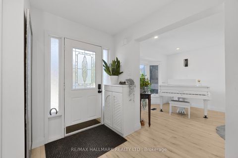 Photo 3 at 133 Heathwood Heights Drive, Hills of St Andrew, Aurora