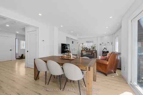 Photo 13 at 133 Heathwood Heights Drive, Hills of St Andrew, Aurora