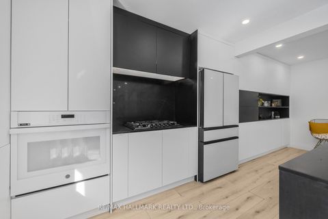 Photo 18 at 133 Heathwood Heights Drive, Hills of St Andrew, Aurora