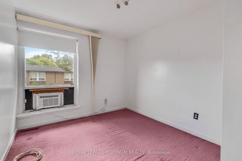 Photo 8 at 48 - 246 John Garland Boulevard, Clairville, Toronto