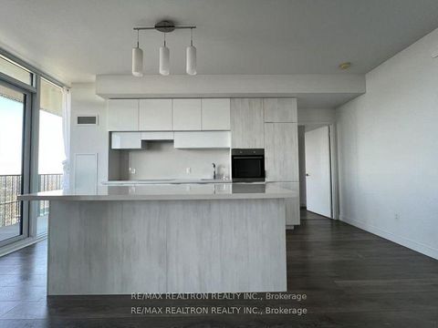 Photo 14 at 5705 - 8 Eglinton Avenue E, Mount Pleasant West, Toronto