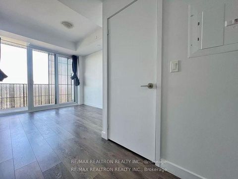 Photo 19 at 5705 - 8 Eglinton Avenue E, Mount Pleasant West, Toronto