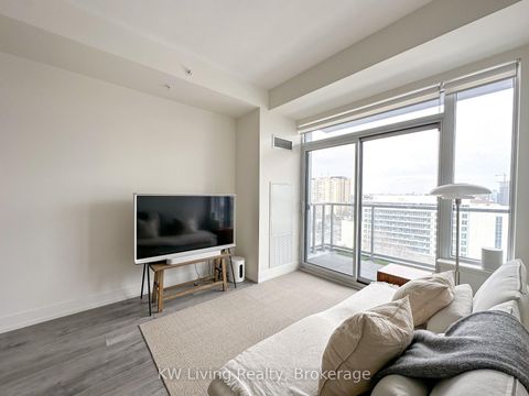 Photo 6 at 1003 - 7 Kenaston Gardens, Bayview Village, Toronto