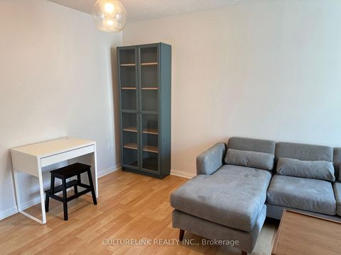 Photo 2 at PH08 - 109 Front Street E, Moss Park, Toronto