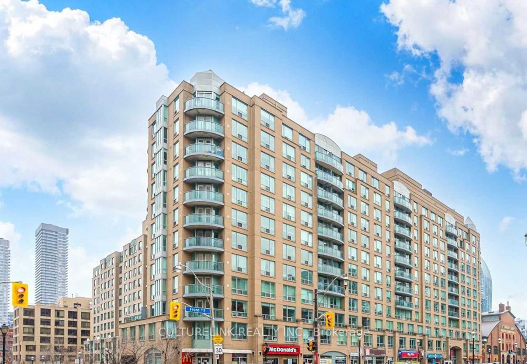 PH08 - 109 Front Street E, Moss Park, Toronto photo number 2 PH08 - 109 Front Street E, Moss Park, Toronto photo number 2