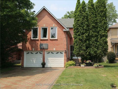 Photo 0 at 28 Valley Centre Drive, Rouge E11, Toronto