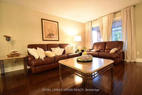 Photo 8 at 28 Valley Centre Drive, Rouge E11, Toronto