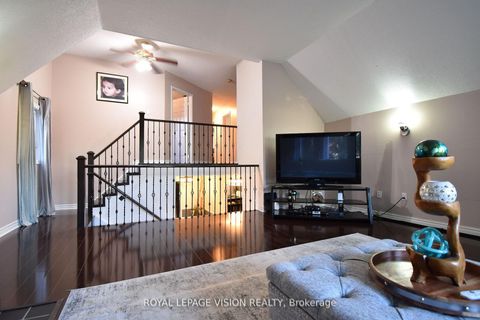 Photo 25 at 28 Valley Centre Drive, Rouge E11, Toronto