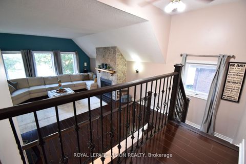 Photo 26 at 28 Valley Centre Drive, Rouge E11, Toronto