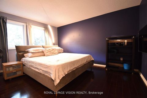 Photo 33 at 28 Valley Centre Drive, Rouge E11, Toronto